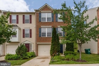 Building Photo - 7055 Oak Grove Way