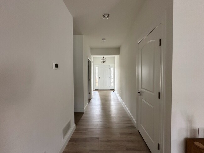 Foto del edificio - 206 Buckton Dr