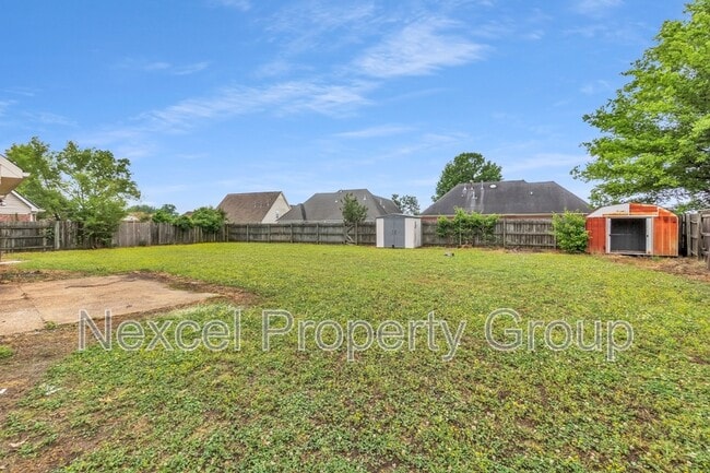 Building Photo - 8891 Shellflower Dr