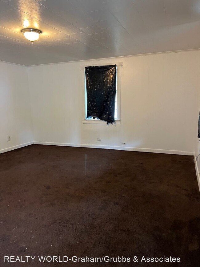 Foto del edificio - 3 br, 1 bath House - 208 Second Street