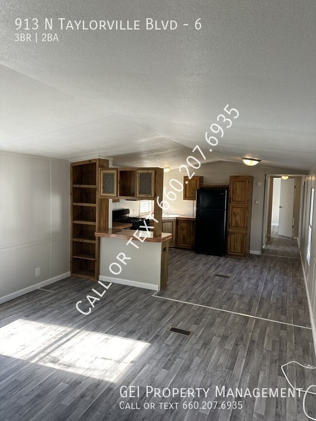 Building Photo - Remodeled Home in Great Community