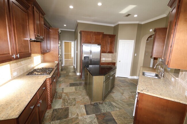 Foto del edificio - 7102 Spring Run Ln