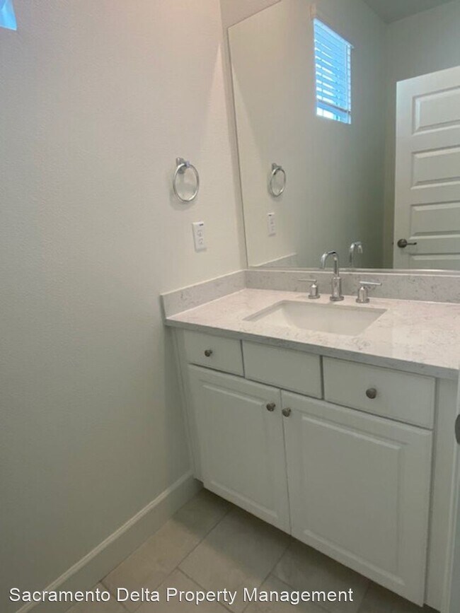 Foto del edificio - 3 br, 2.5 bath House - 7920 Titan Dr