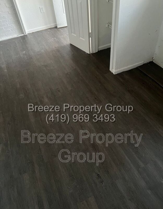 Building Photo - 518 Hope St