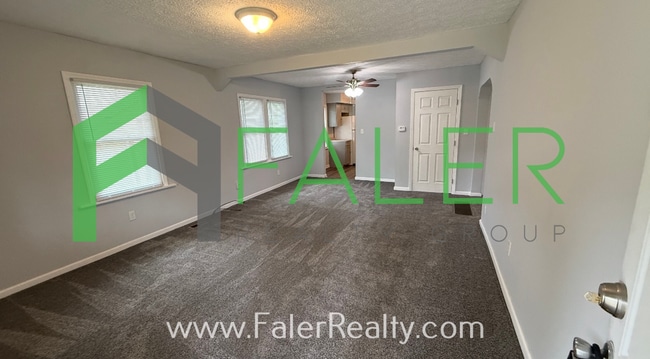 Building Photo - Adorable 2-Bedroom Bungalow