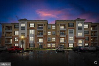 Building Photo - 945 Halifax Pl
