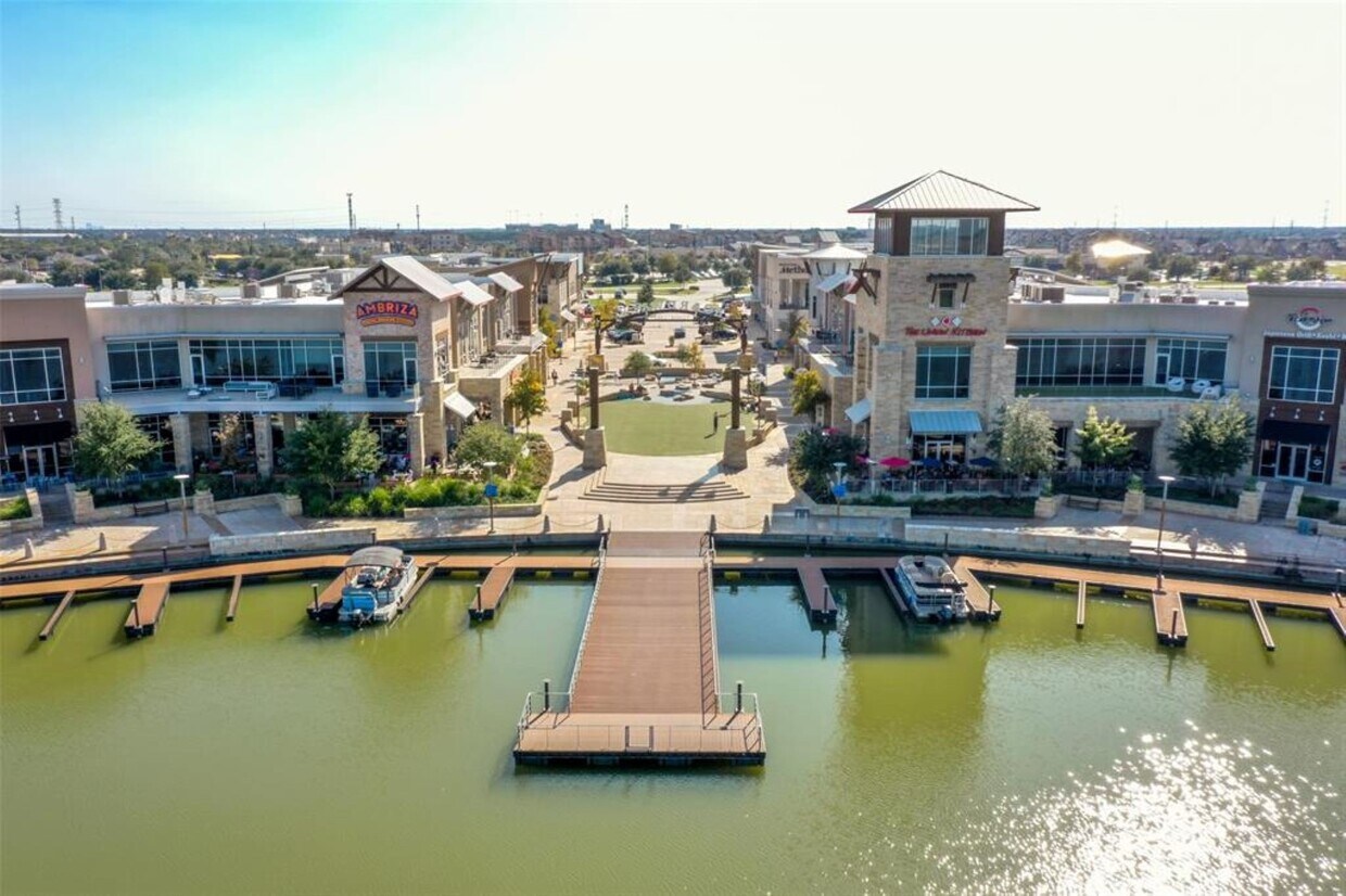 Foto del edificio - 17137 Wilthorne Colony Ct