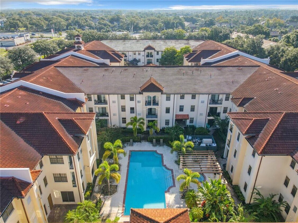 Primary Photo - Beautiful 2 bedroom/2 bath condo with a ba...