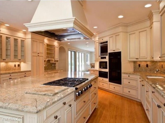 Foto del edificio - 6 br, 7 bath House - 5 Village Road