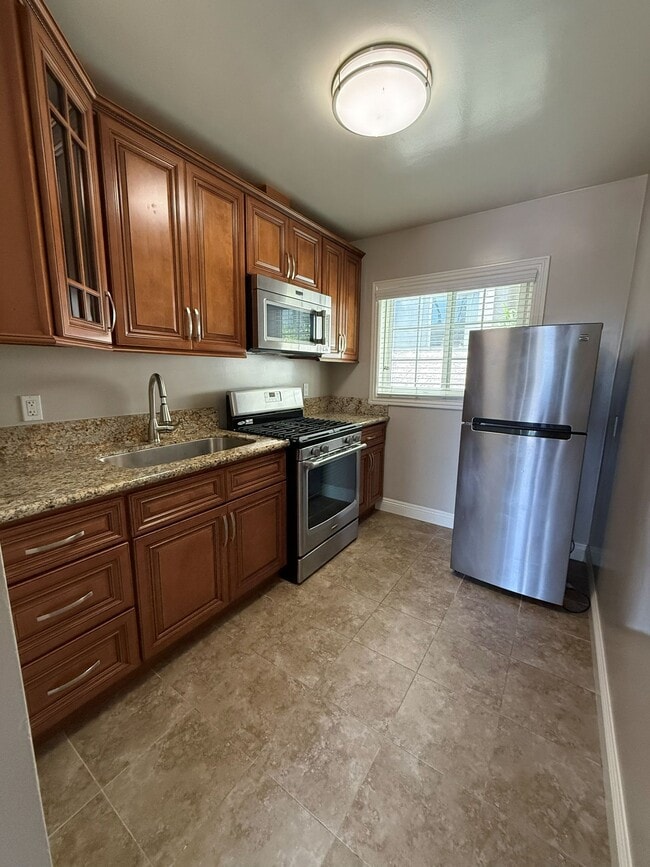 Building Photo - 276 S Sierra Madre Blvd