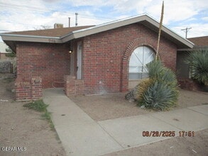Building Photo - 946 Montera Rd