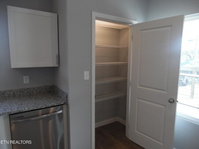 Foto del edificio - 3615 Lyle Ave