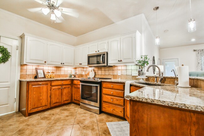 Building Photo - 5506 105th St