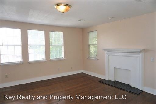 Building Photo - 3020 N Robinson Ave