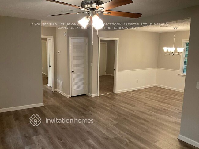 Foto del edificio - 590 Kenridge Cir