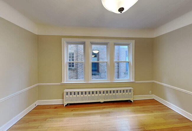 Foto del edificio - 4827 W Hirsch St