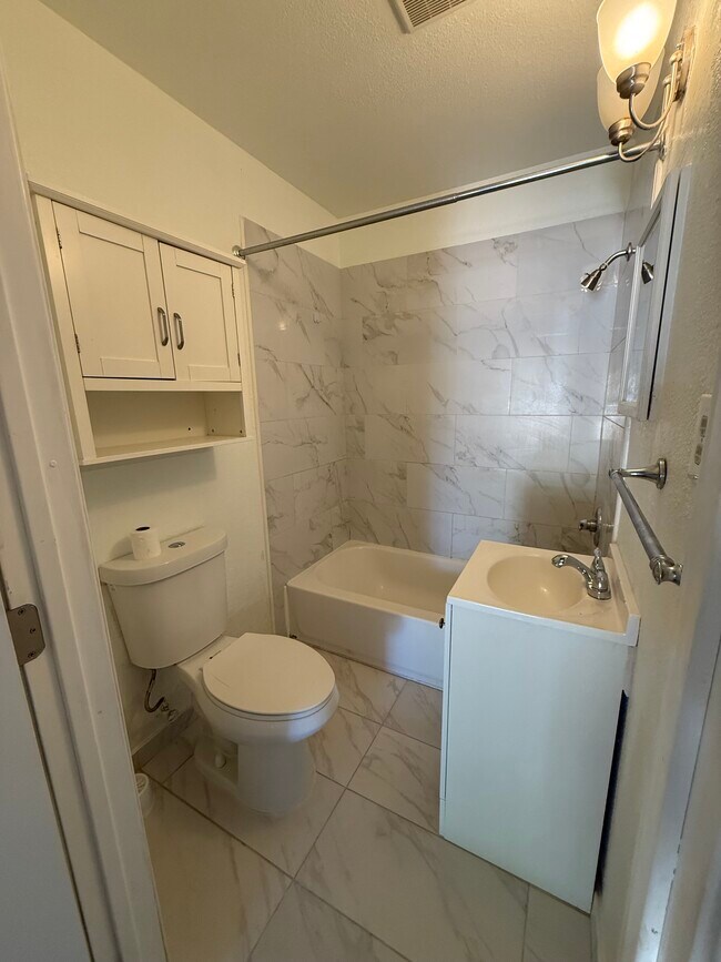 Foto del edificio - 4512 Live Oak St