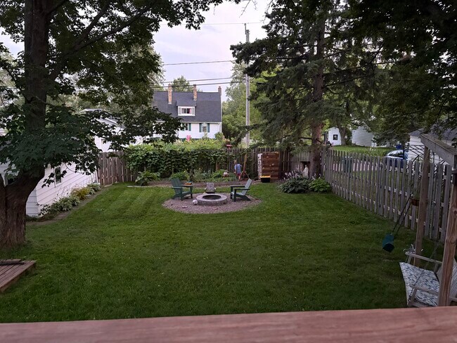 Foto del edificio - 4112 Gladstone St