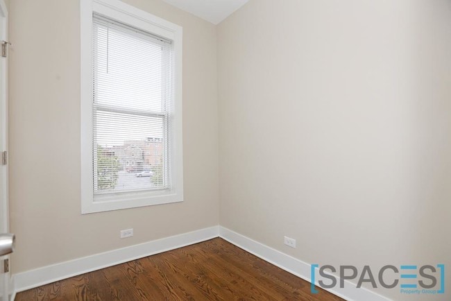 Building Photo - 1334 W 18th Pl