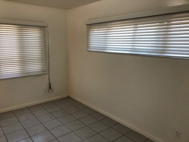Alternate Room View - 818 E Nutwood St