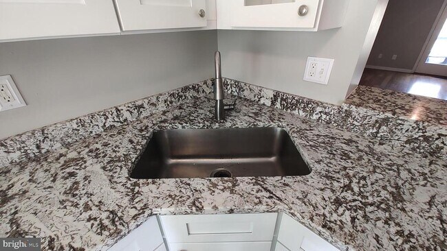 Foto del edificio - 442 Darby Ln