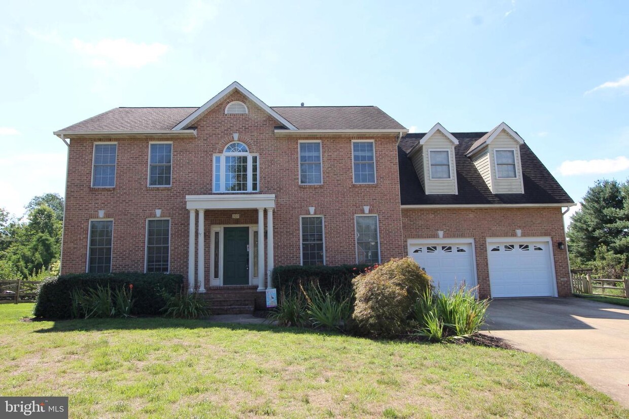 309 Taylor St, Berryville, VA 22611 House Rental in Berryville, VA