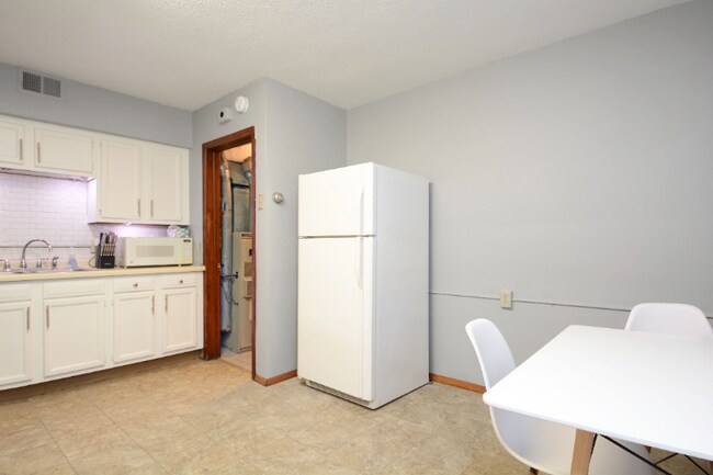 Building Photo - 5339 Minnehaha Ave