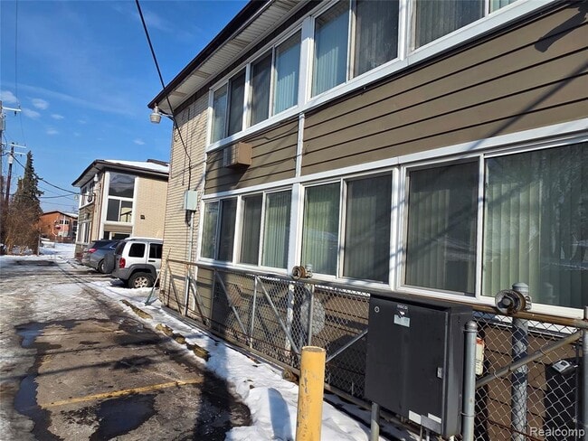 Building Photo - 19131 Lahser Rd