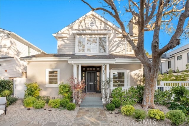 Building Photo - 738 N Almar Ave