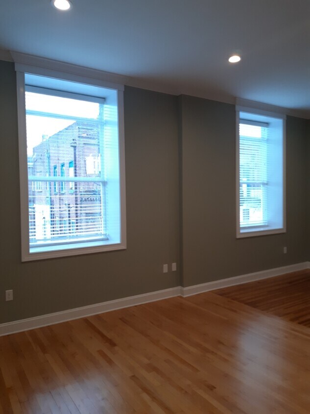 Unit #4 - 136 W Main St