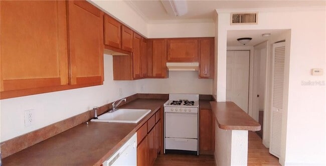 Building Photo - 119 N Evergreen Ave