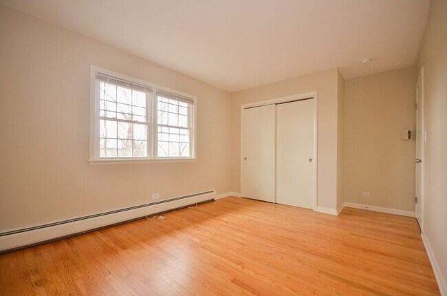 Foto del edificio - 25 N Maple Ct