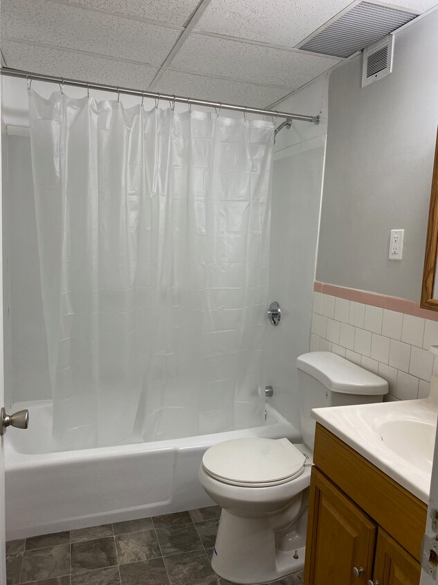 Building Photo - 317 Revere St