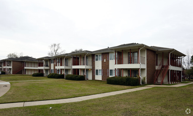 Building Photo - Washington Plaza Apartments