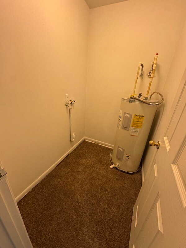 Building Photo - 416 S West St