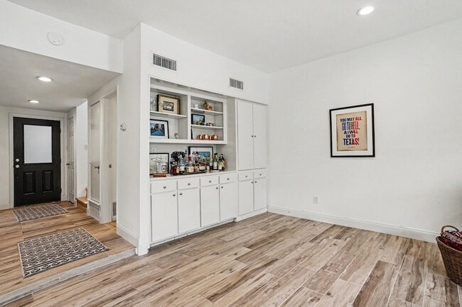 Building Photo - 12368 Montego Plaza