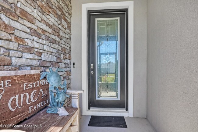 Building Photo - 4318 Lago Vis Dr