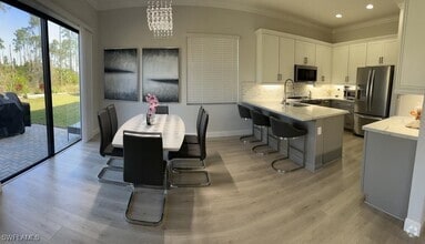 Building Photo - 8863 Madrid Cir