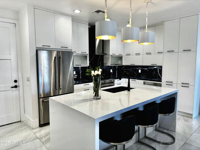 Foto del edificio - 3107 N 70th St