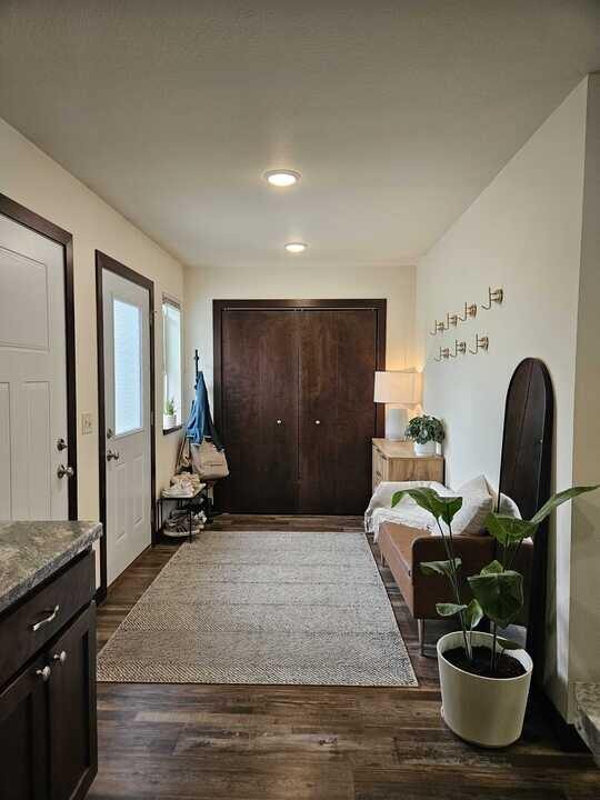 Foto del edificio - 3687 Flynn Pl