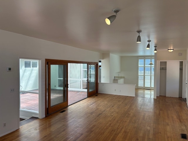 Building Photo - 6894 Pasado Rd