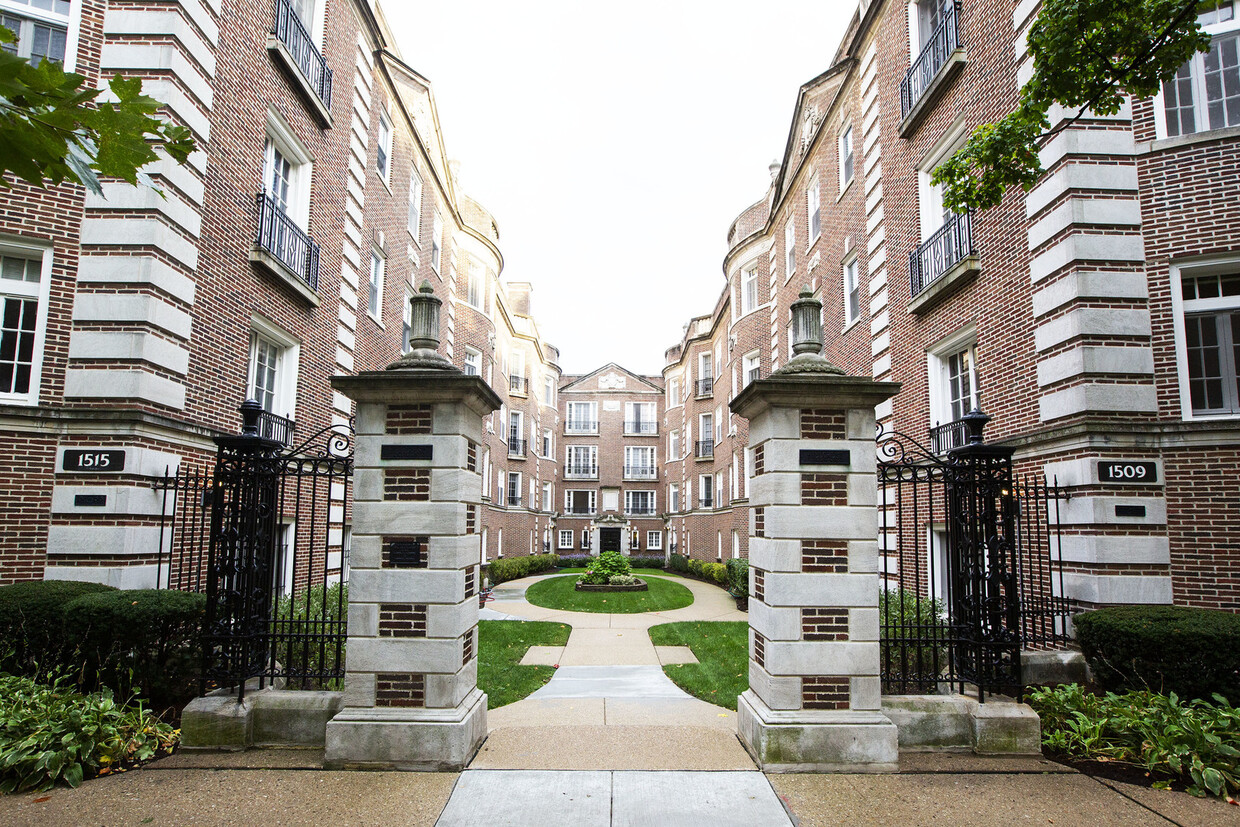 Foto principal - 1509 Hinman Ave