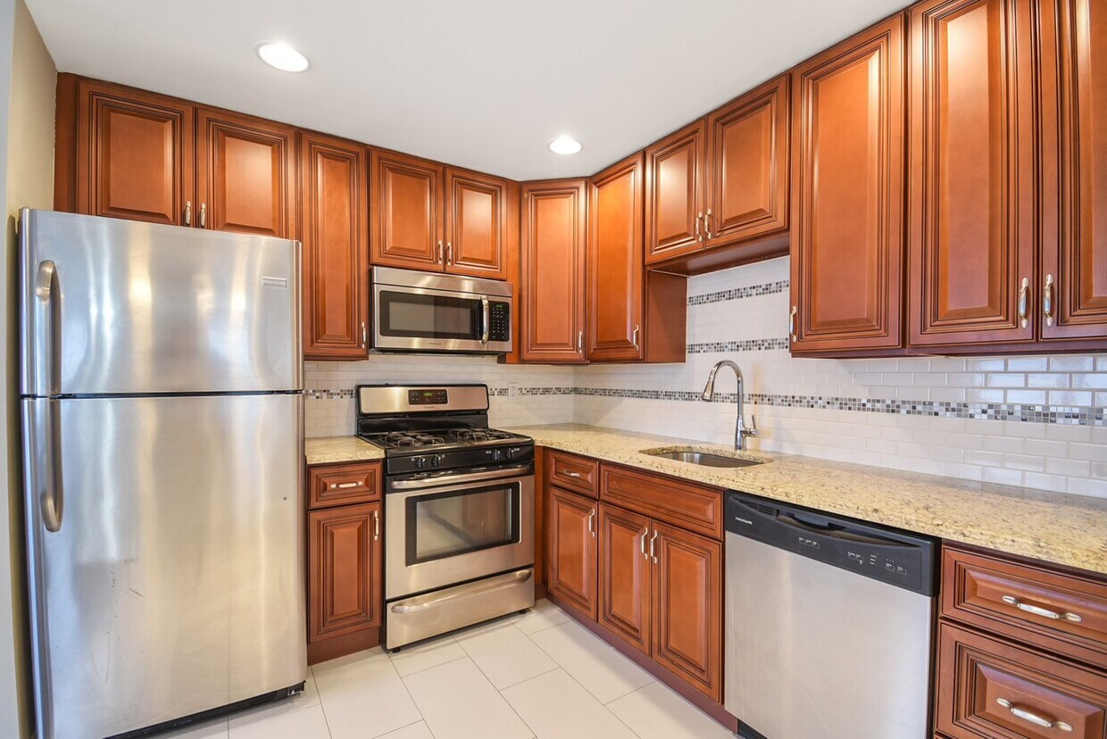 Foto principal - 109 4th Ave