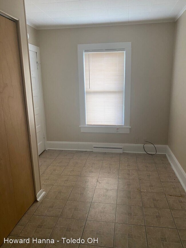 Building Photo - 4 br, 1 bath House - 1723 Stahlwood Ave.
