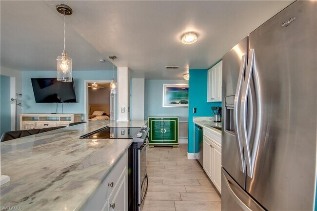 Building Photo - 4807 Sunset Ct