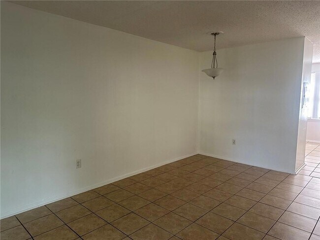 Foto del edificio - 230 Terry Pkwy