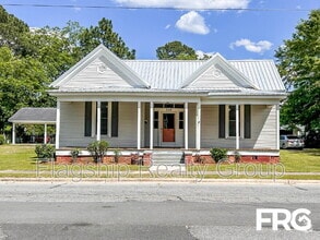 Building Photo - 304 N Caswell St