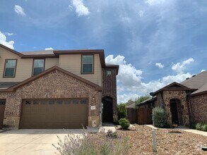 Building Photo - 665 Creekside Cir