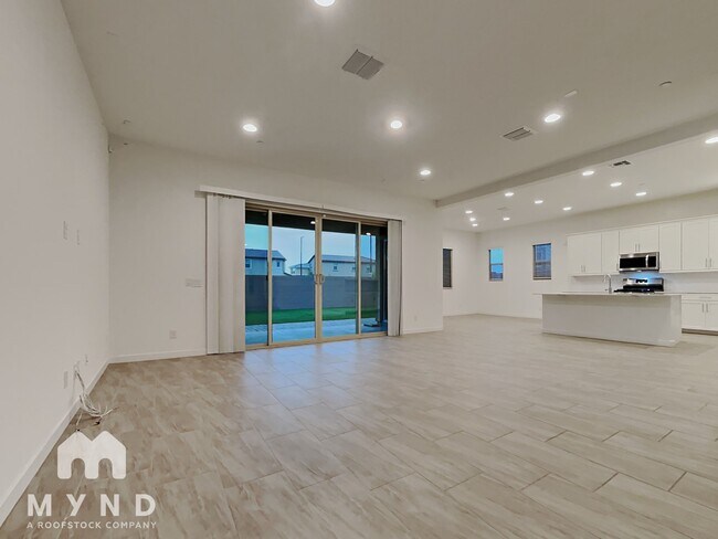 Foto del edificio - 9917 E Thistle Ave