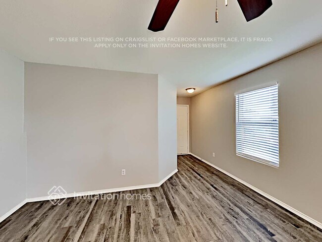 Building Photo - 4901 Waterford Dr